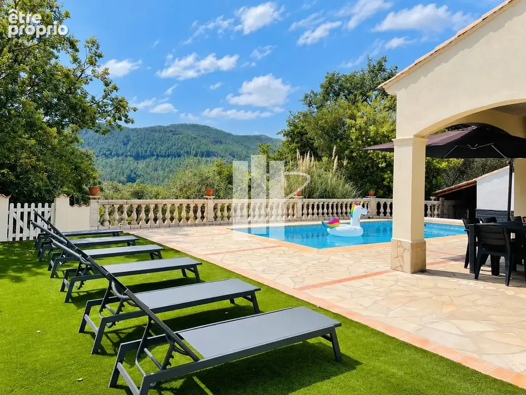 Villa Rénovée avec Vue Panoramique à Bagnols-en-Forêt - photo 3