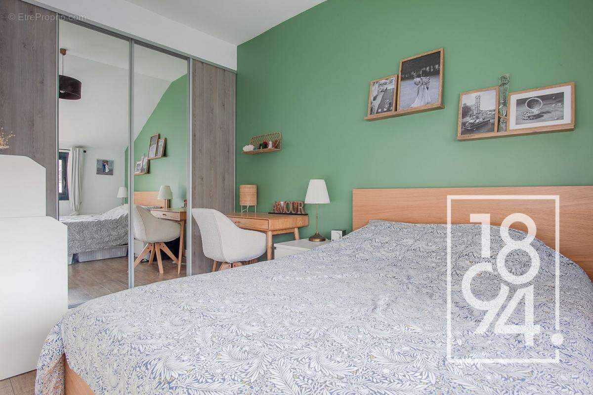 Appartement à LE PUY-SAINTE-REPARADE