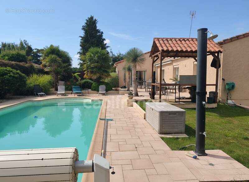 Maison à PISANY