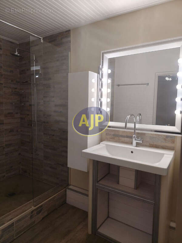 Maison à GRAYAN-ET-L'HOPITAL