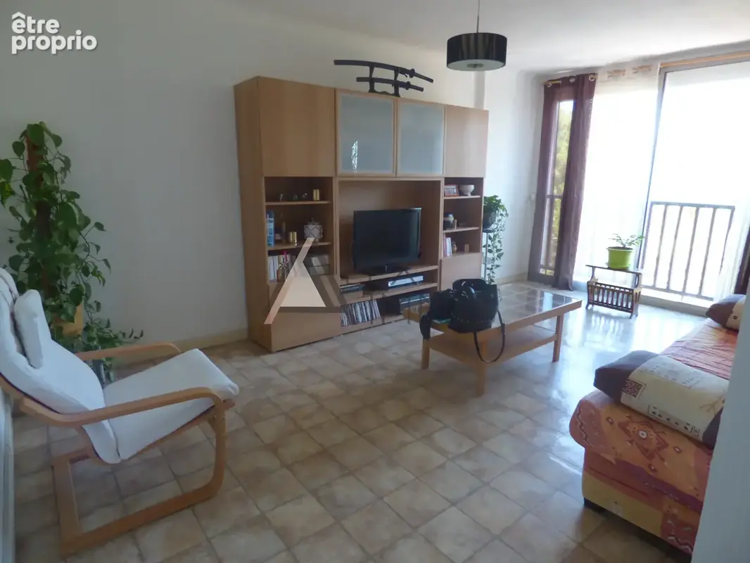 Appartement de type 2 vendu loué - 41.54 m2 - 13012 Marseille - 115.000 € - photo 2