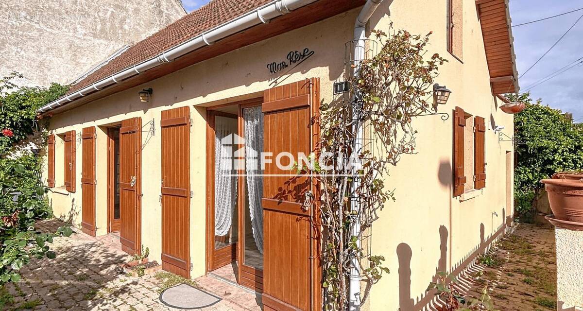 Maison à MONDEVILLE