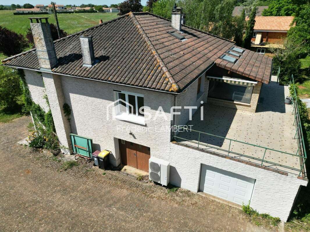 Photo 2 - Maison à VIVONNE