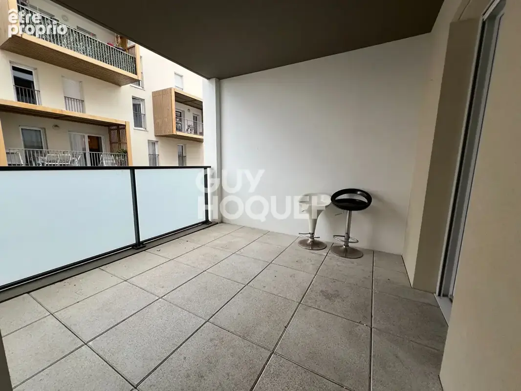 T2 meublé + terrasse + place de parking Vendu Loué - photo 4