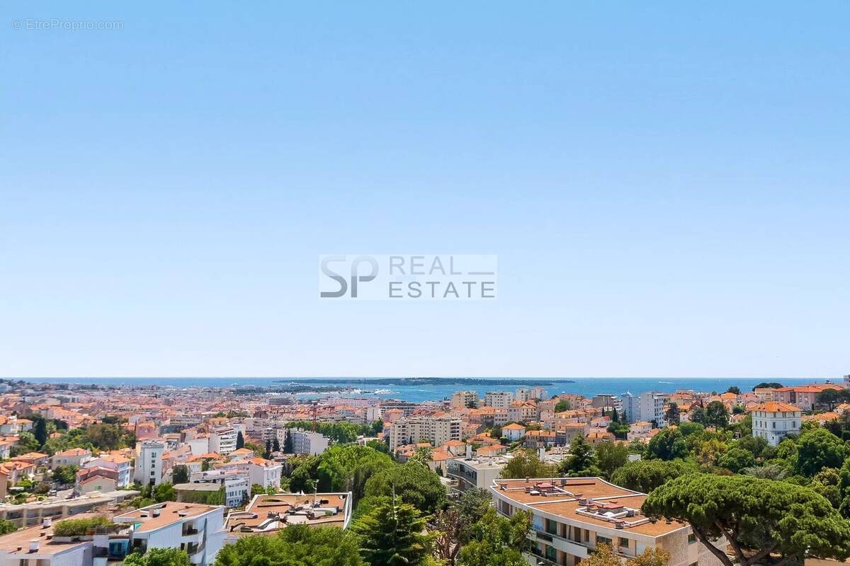 Appartement à CANNES
