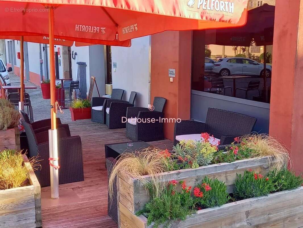 Commerce à PONT-DE-SALARS