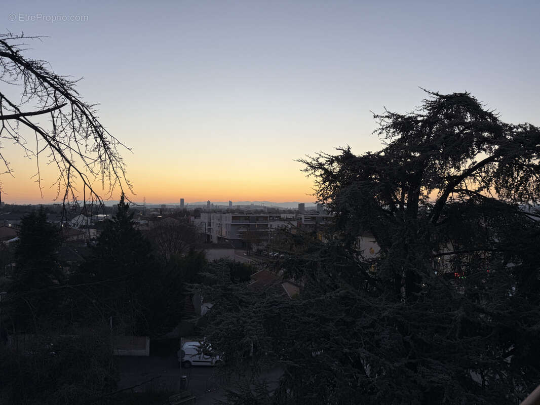 Appartement à VAULX-EN-VELIN