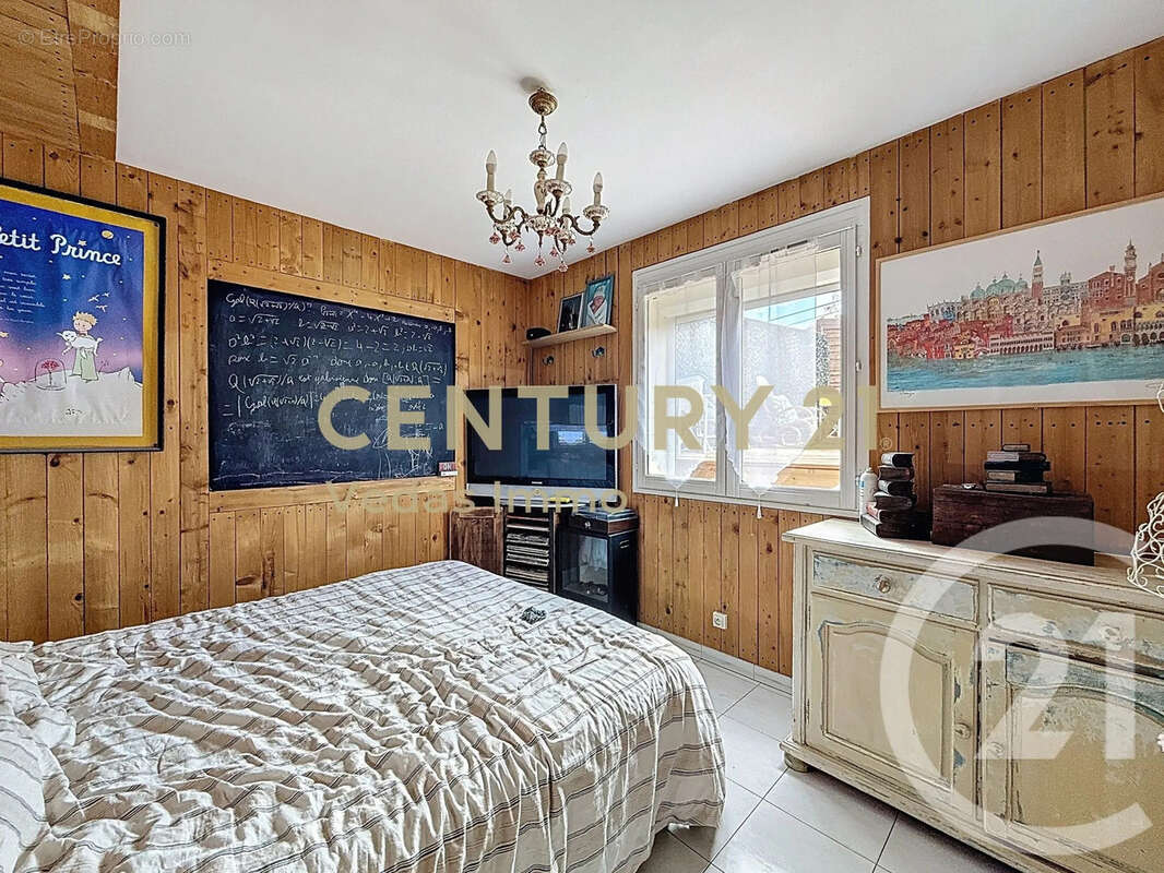 Maison à SAINT-JEAN-DE-VEDAS