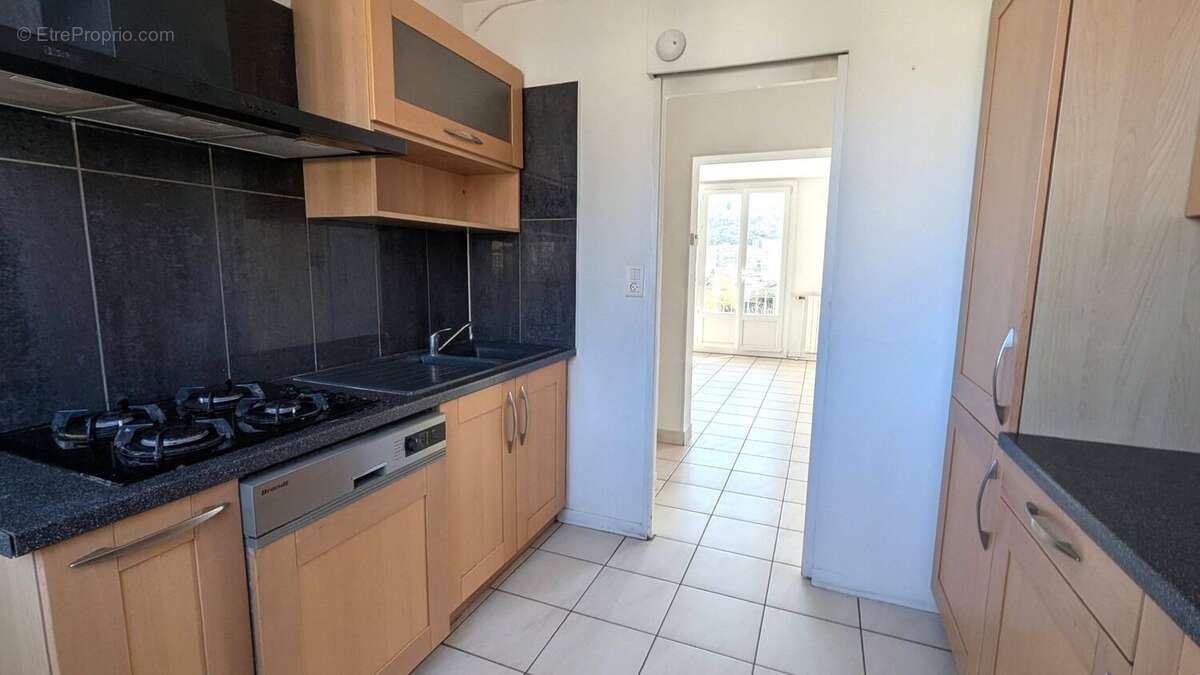 Appartement à LE PONT-DE-CLAIX