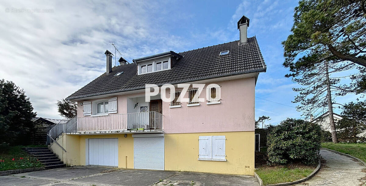 Maison à AGON-COUTAINVILLE