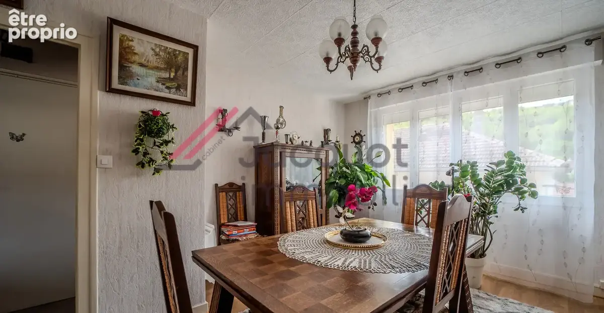 Appartement à LONS-LE-SAUNIER