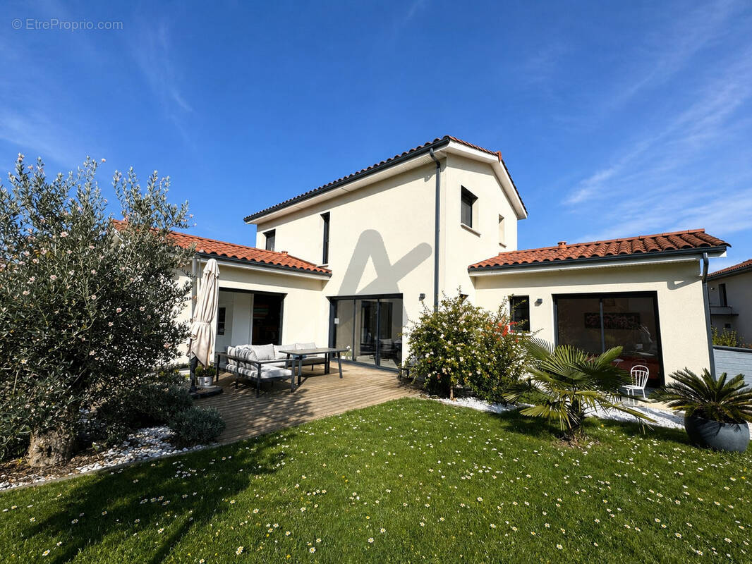 Maison à CHASSELAY