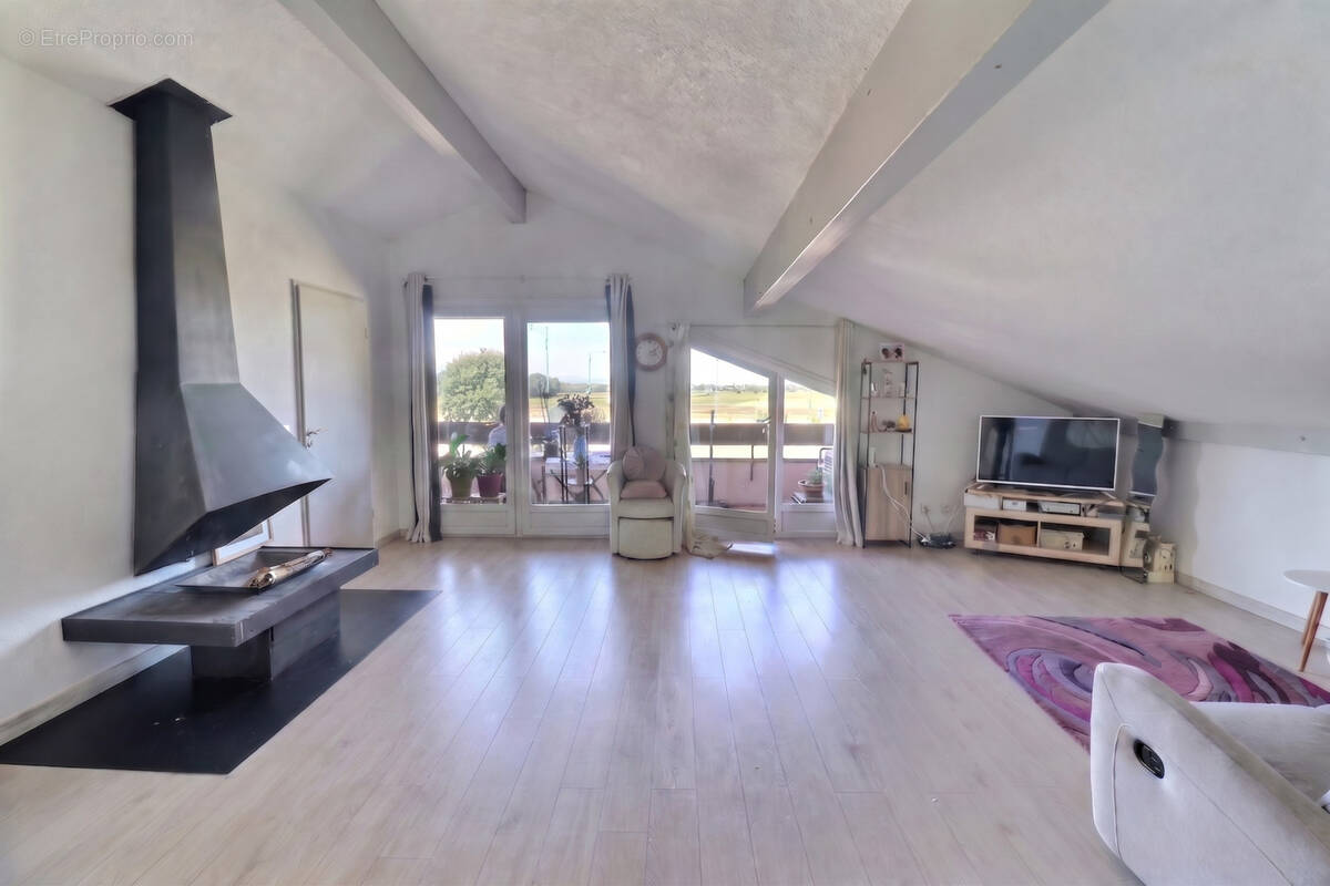 Appartement à DOUVAINE