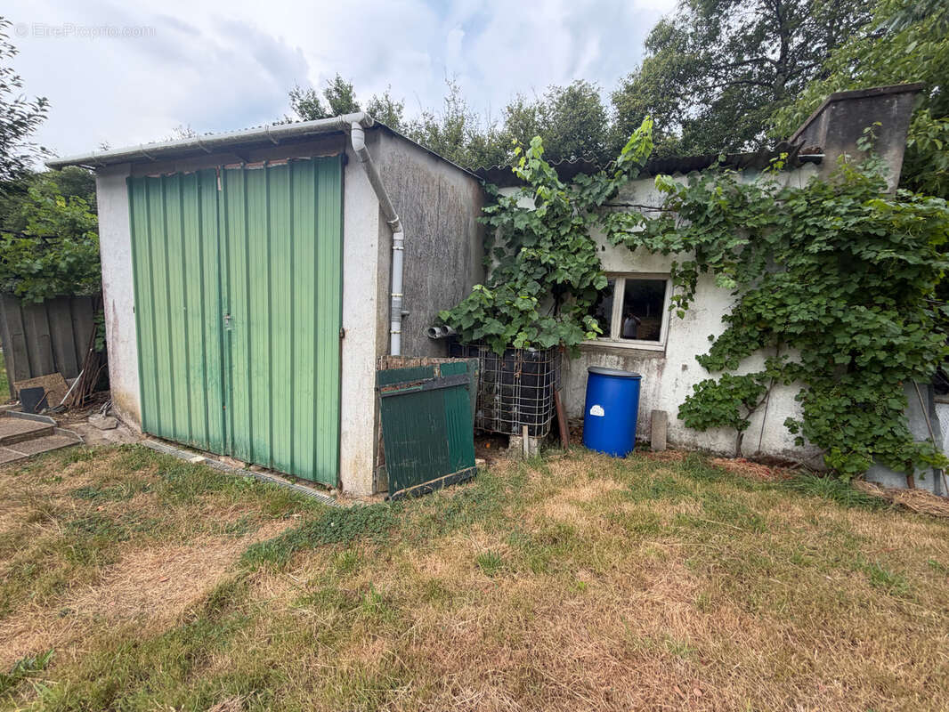 Maison familiale avec sous-sol complet et 3 611 m2 de terrain - Camors - photo 16