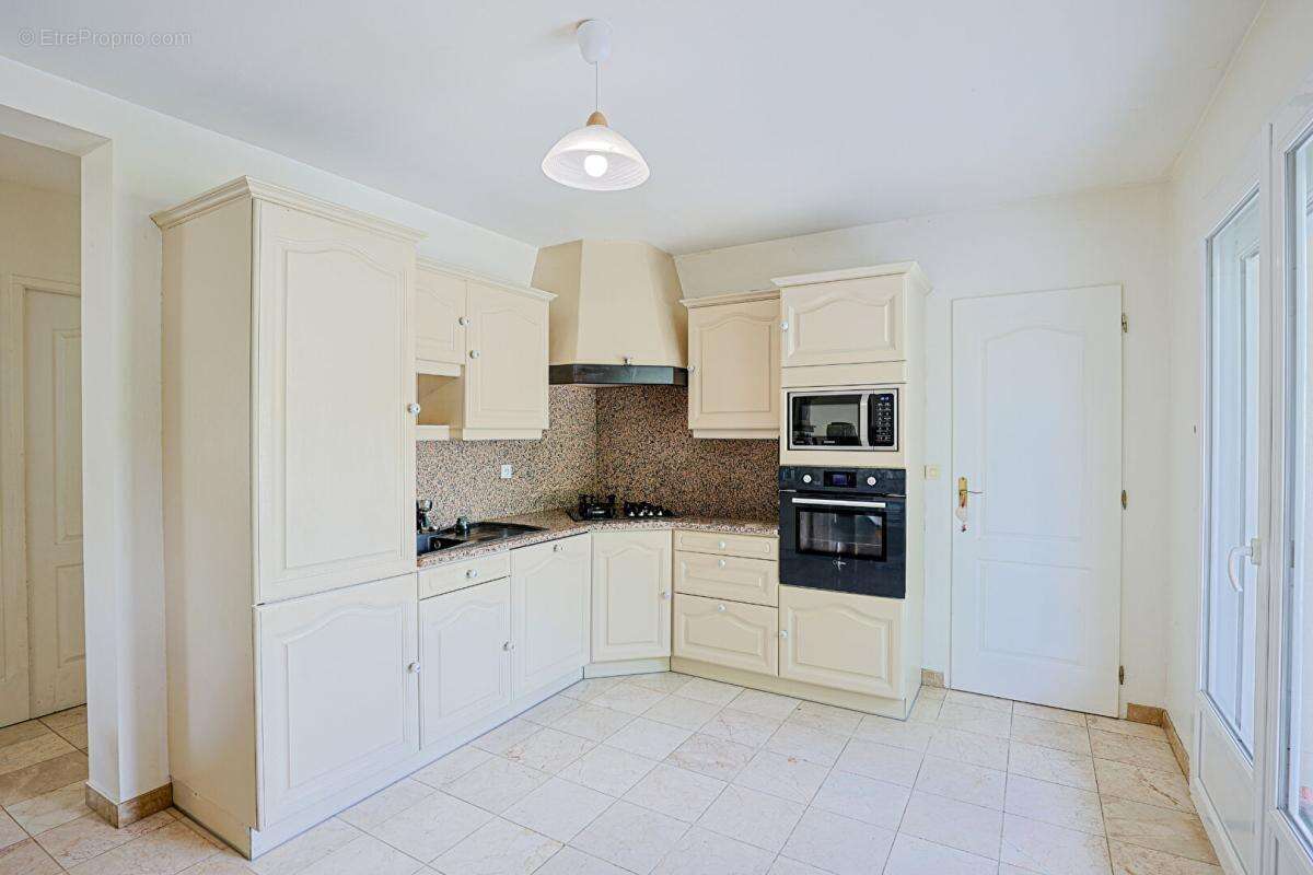Maison Saulx Les Chartreux  7 pièce(s) 149,47m2 - photo 6
