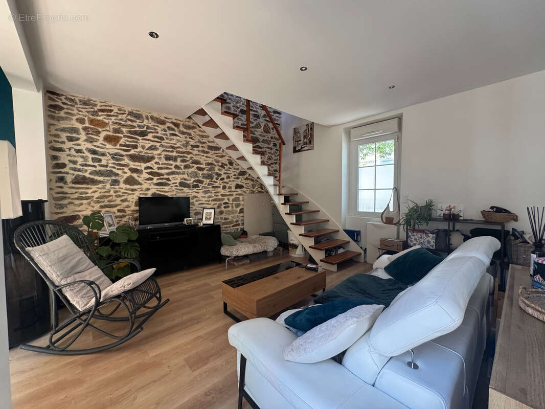 Charmante maison en pierre avec vie de plain-pied au cœur d'un environnement privilégié - photo 8