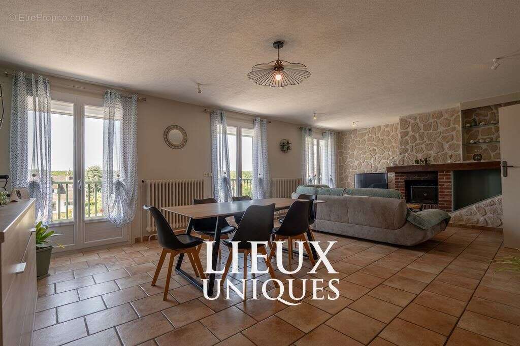 Lieux uniques ® x propriétés privées propose maison de  187 m² sur un terrain de 1295 m² à cellettes - photo 13