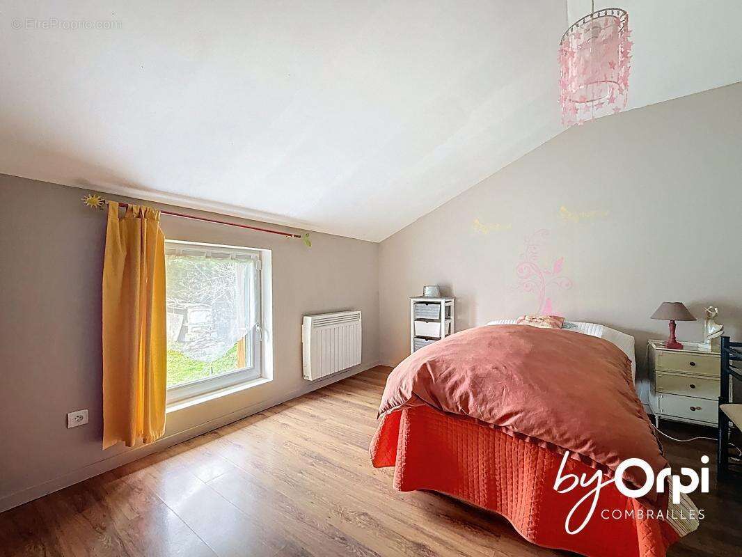 Maison à SAINT-ELOY-LES-MINES