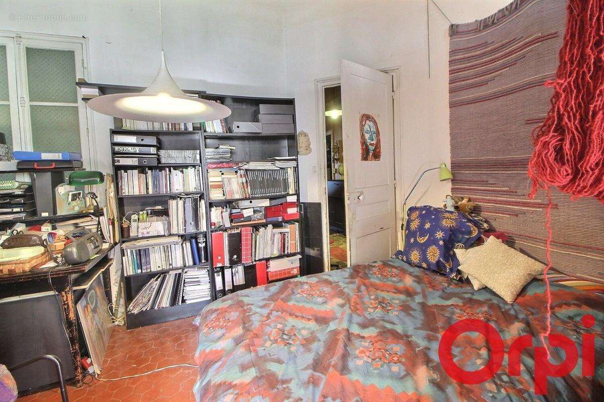 Appartement à MARSEILLE-1E