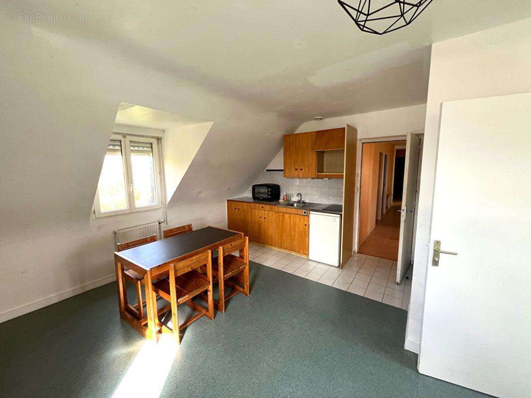 Maison à SAINT-JOUAN-DES-GUERETS