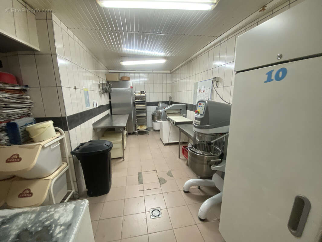 Commerce à COSNES-ET-ROMAIN