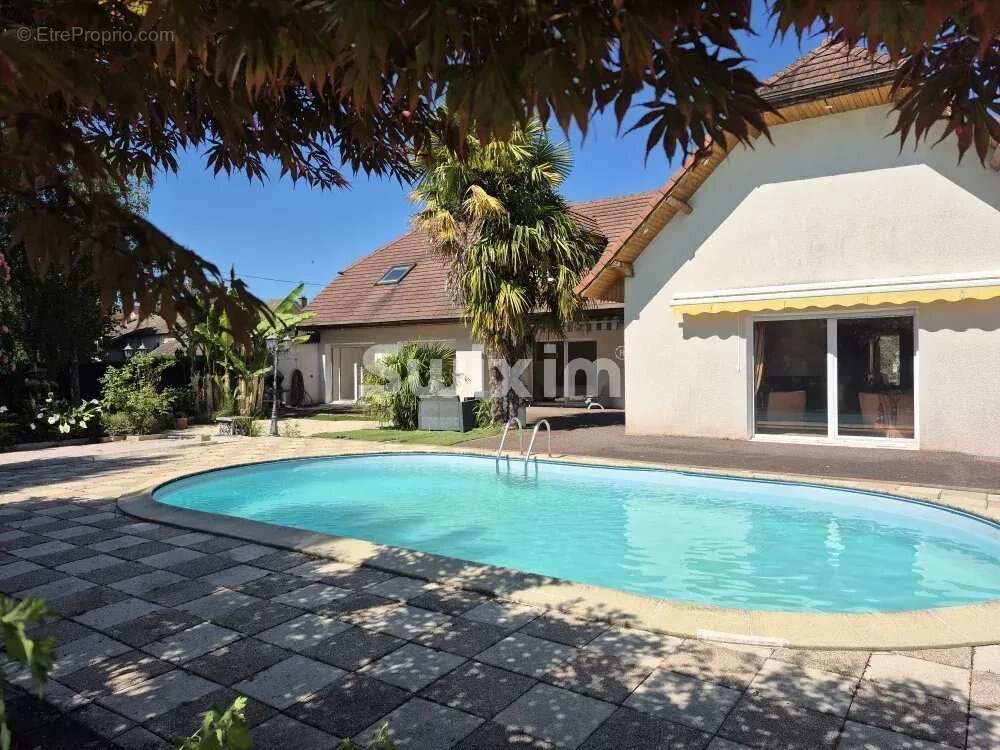 Maison à ROCHEFORT-SUR-NENON