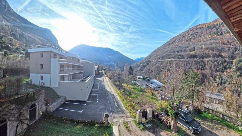 Appartement à SALINS-LES-THERMES
