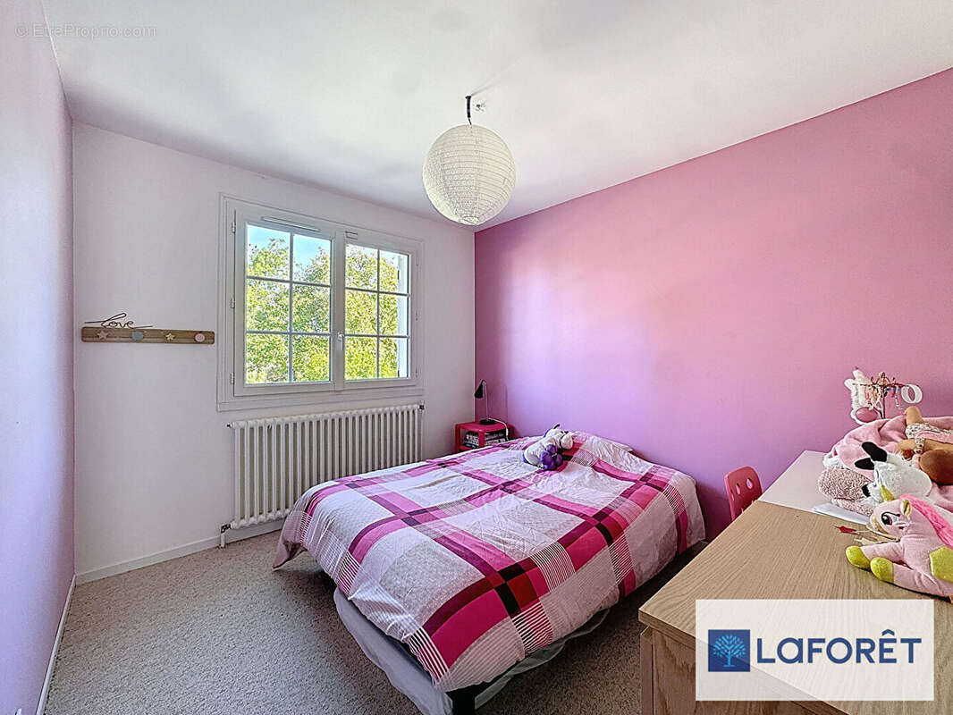 Maison à LES MESNULS