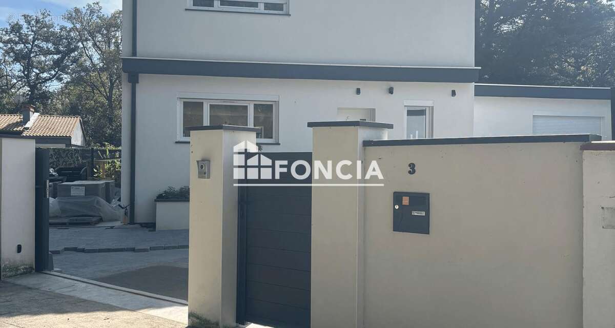 Blagnac- maison familiale renovee avec dependance - photo 2
