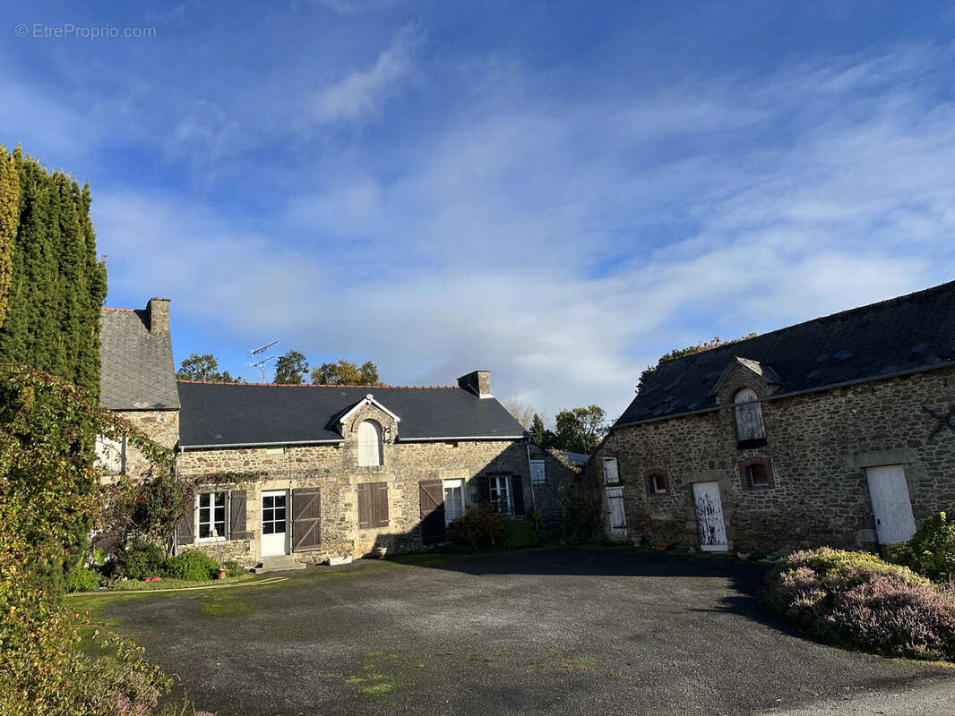 Maison à SAINT-LORMEL