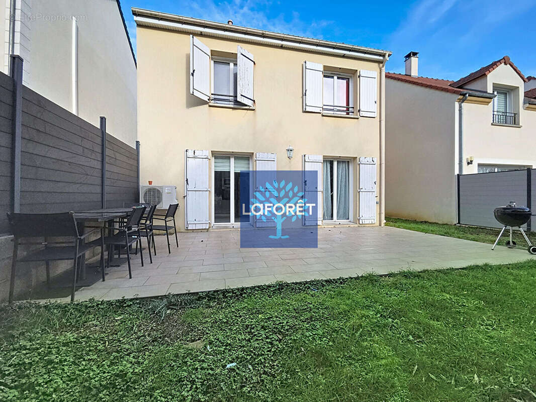 Maison à LE PLESSIS-PATE