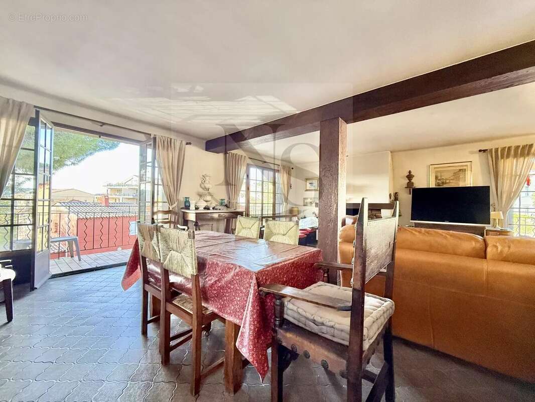 Appartement à AIX-EN-PROVENCE