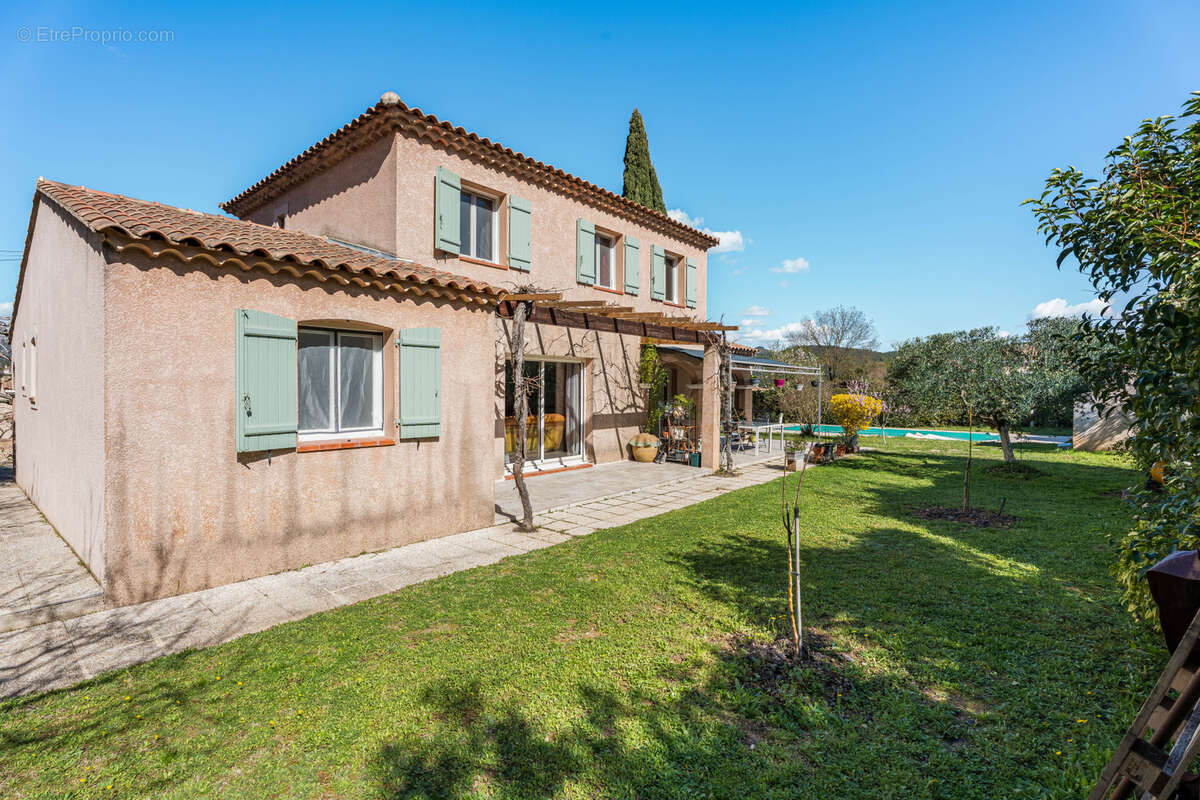 Maison à LA DESTROUSSE