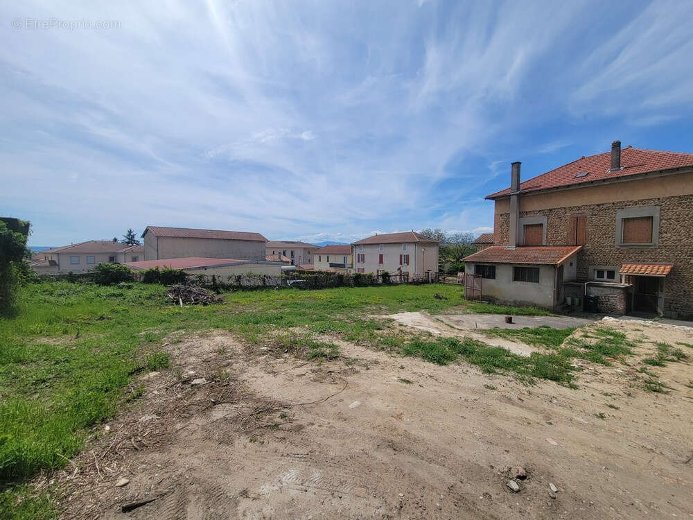 Maison à AGNIN