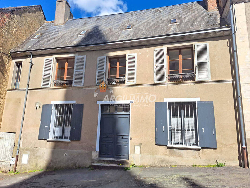 Maison à SAINT-CALAIS