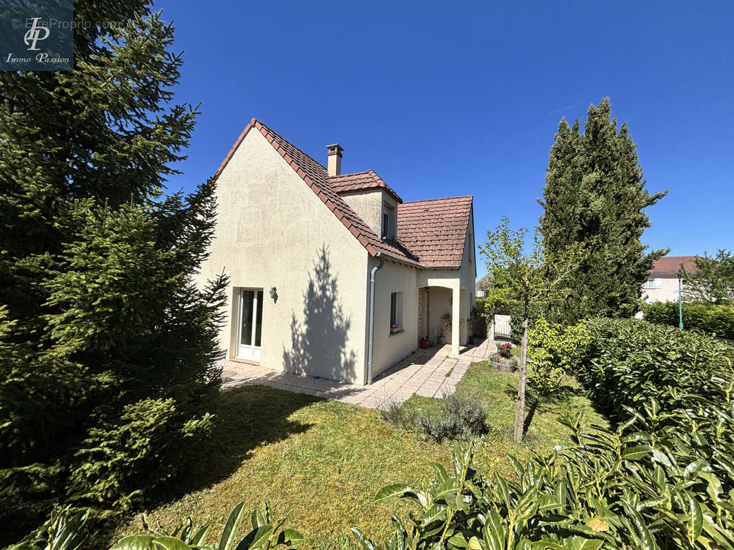 Maison à QUETIGNY