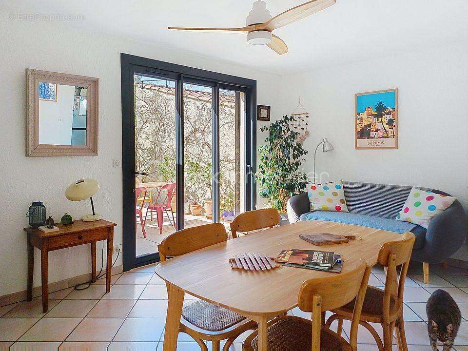 Maison à COURNONTERRAL