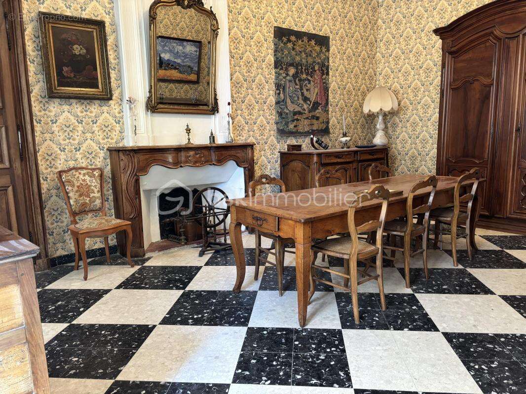 Maison à VILLENEUVE-DE-BERG