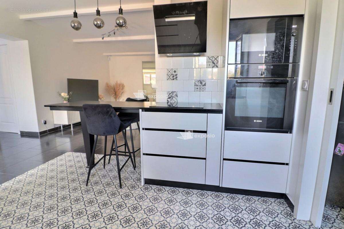 Maison à SAINT-GERMAIN-LES-ARPAJON