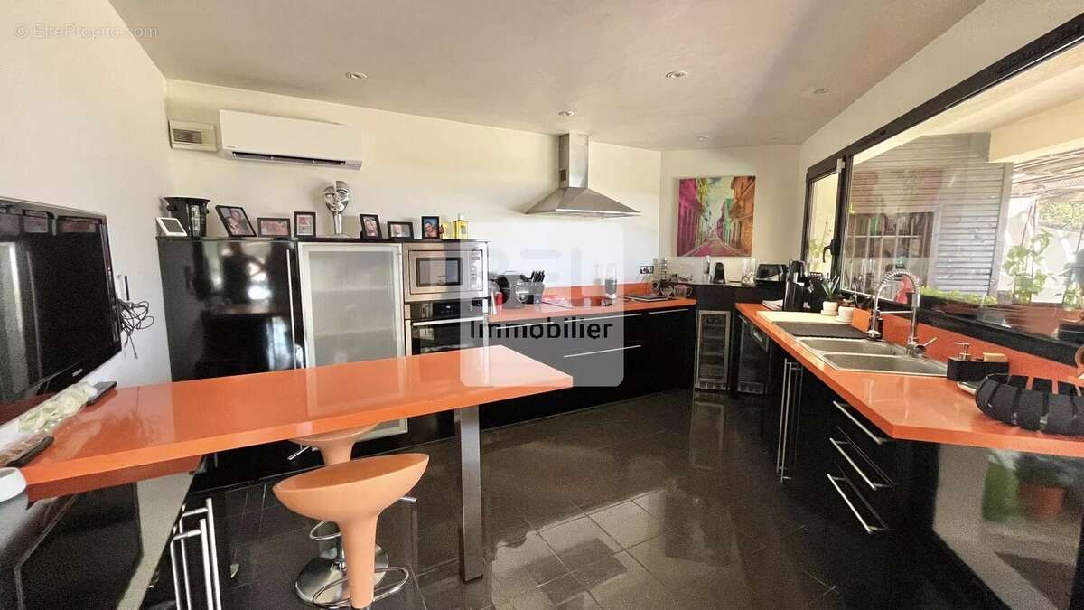 Maison à VILLENEUVE-LES-AVIGNON