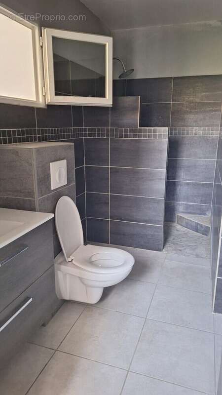 Appartement 96 m² à Istres  - photo 4