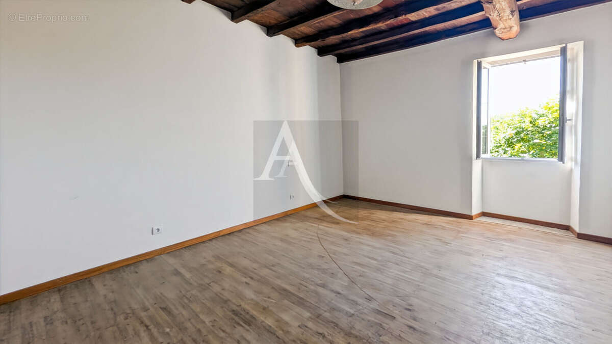 Maison à SAINT-FRONT-SUR-LEMANCE