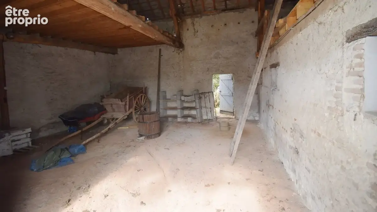 À VENDRE - EXCLUSIVITÉ - Grange 97 m² avec dépendance à CUSSET - photo 6