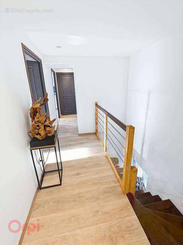 Maison à DUN-LE-POELIER