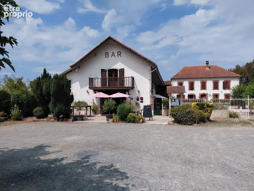 Fonds de commerce et murs à vendre NOUILHAN (65) : hôtel-restaurant + maison d'habitation - photo 2