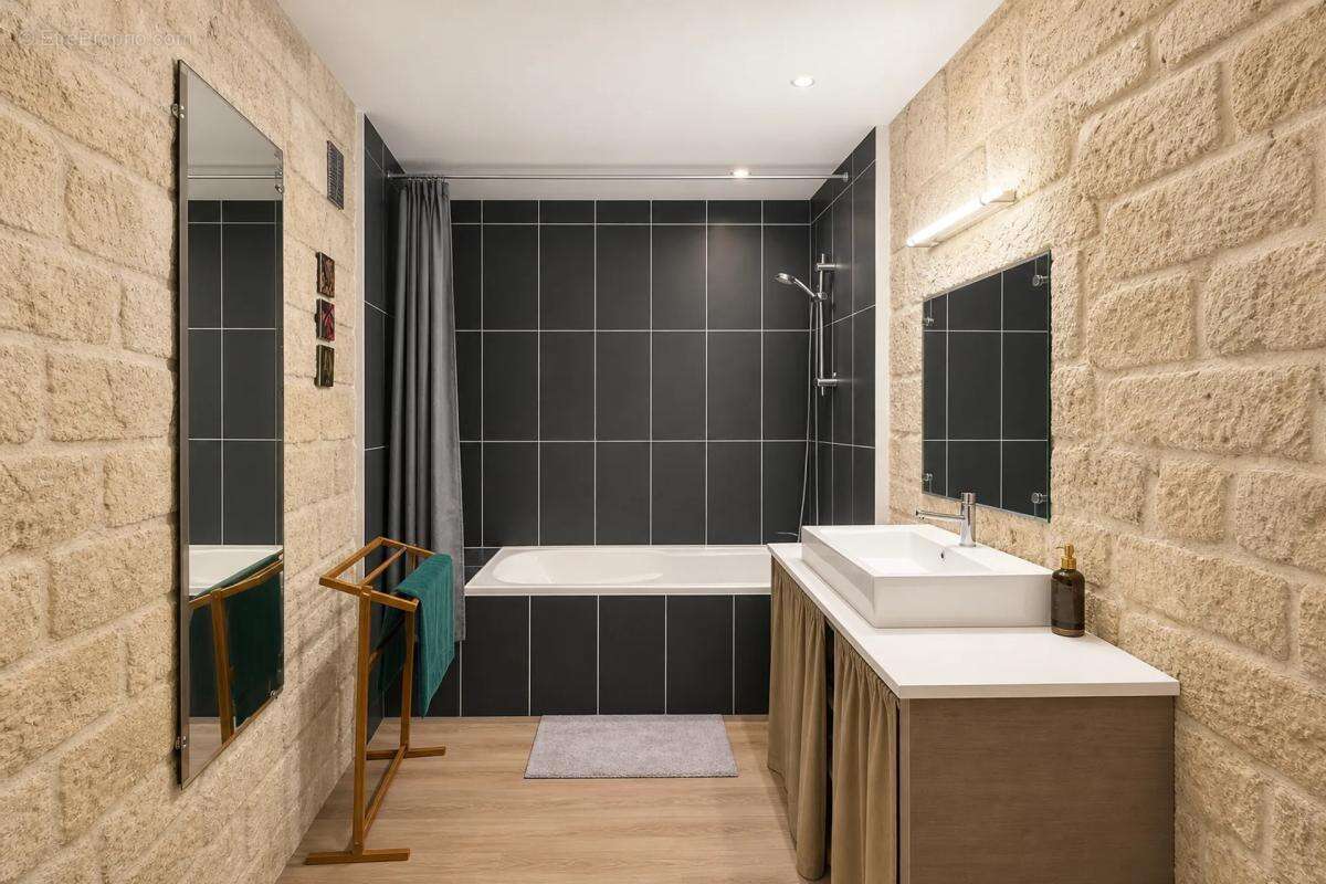 Appartement à LOUPIAN