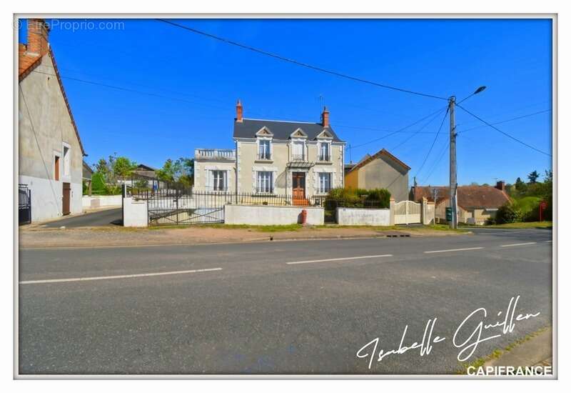 Maison à CHATEAUMEILLANT