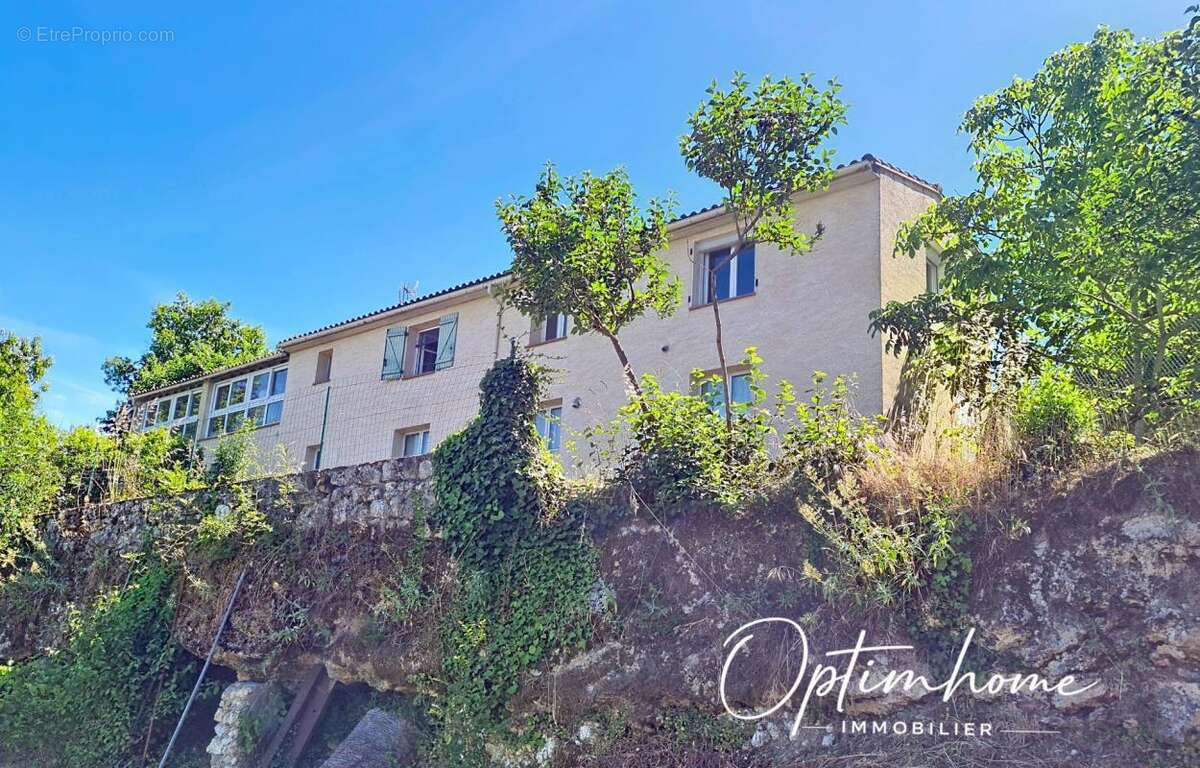Maison de 223 m² avec vue dominante - photo 2