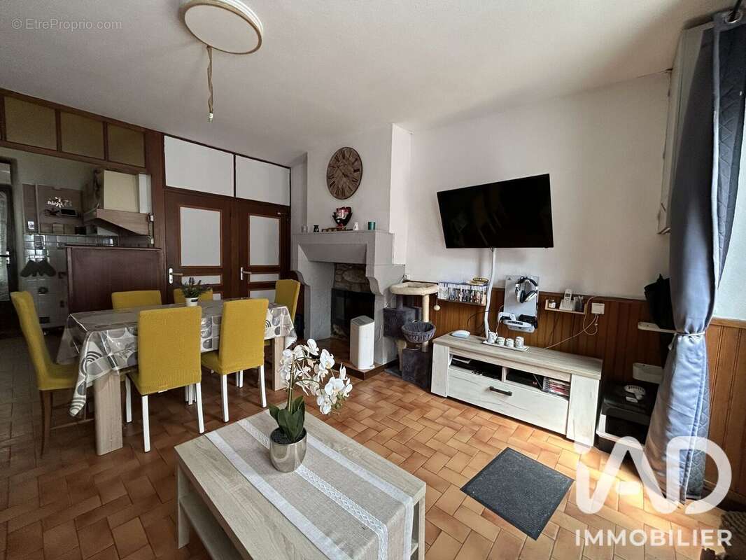 Maison 64 m² à Bugeat  - photo 2