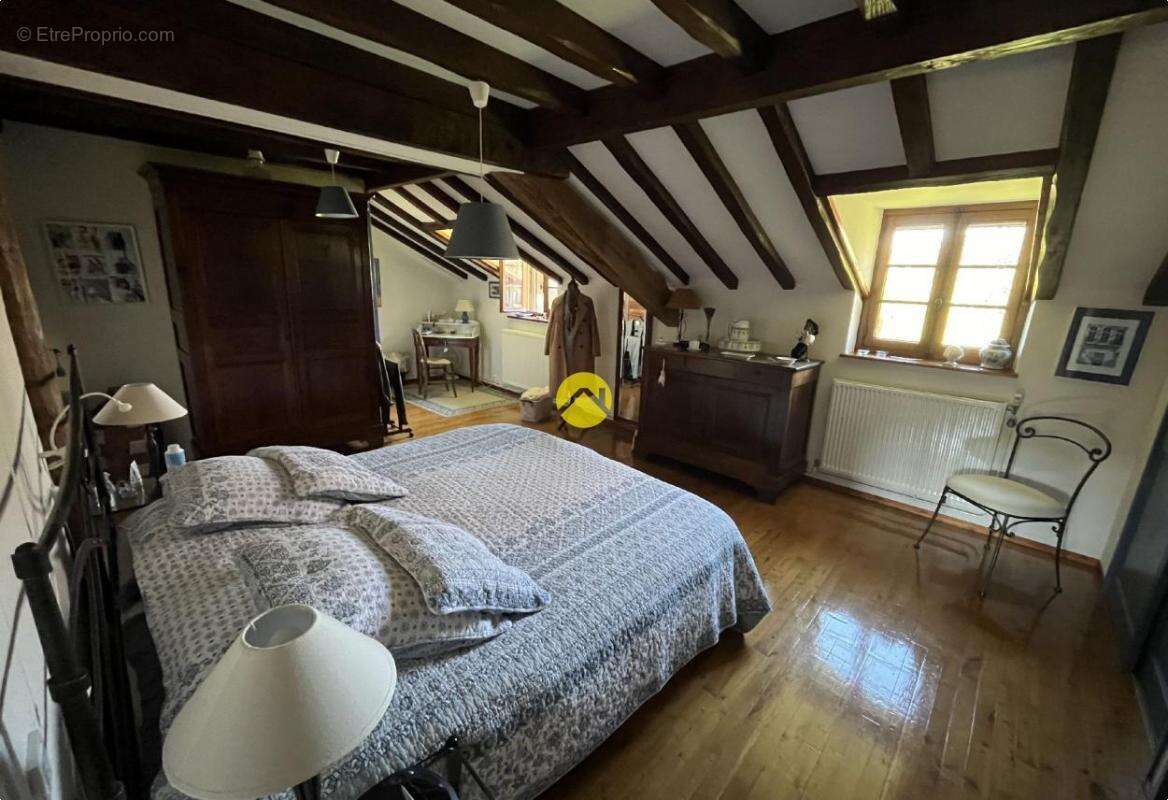 Maison à SAINT-REMY-SUR-DUROLLE